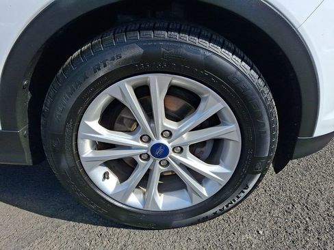 Used 2019 Ford Escape SE image 8