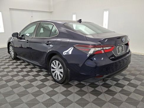 Used 2021 Toyota Camry LE FWD image 21