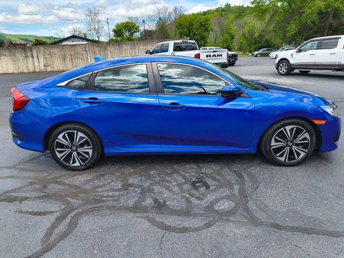 Used 2017 Honda Civic EX-T image 8