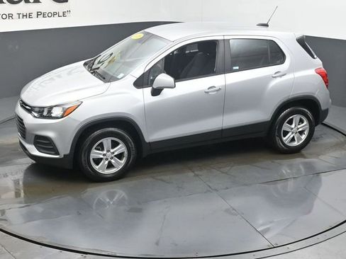 Used 2018 Chevrolet Trax LS image 58