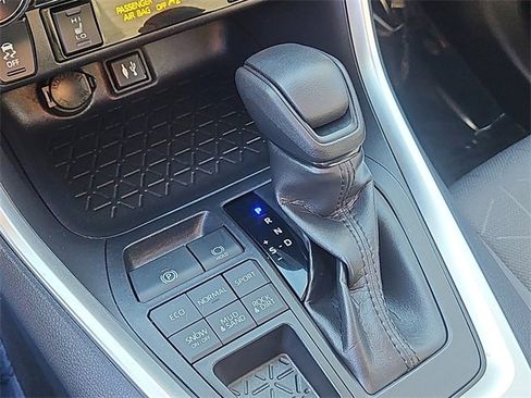 Used 2019 Toyota RAV4 XLE image 26