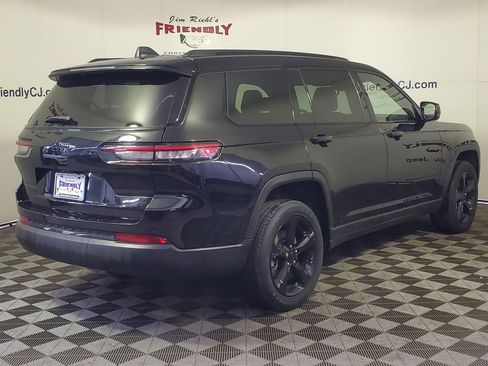 Used 2023 Jeep Grand Cherokee L Laredo AWD/4WD image 3
