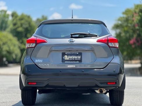 Used 2020 Nissan Kicks S w/ Interior Electronics Package FWD image 6
