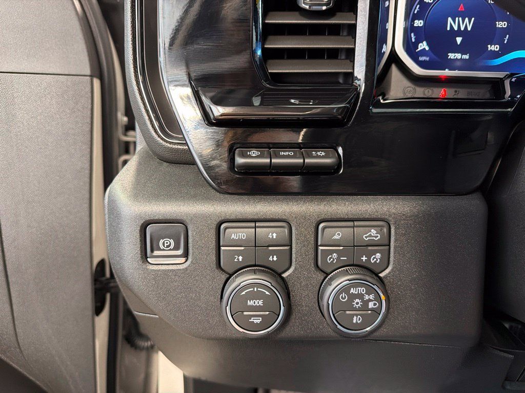 Used 2026 Chevrolet Silverado 2500 ZR2 AWD/4WD image 20