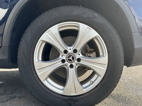 Used 2017 Mercedes-Benz GLC 300 4MATIC image 10