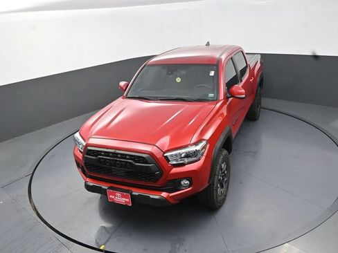 Used 2022 Toyota Tacoma TRD Off-Road w/ Technology Package AWD/4WD image 24