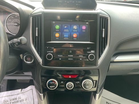 Used 2020 Subaru Forester Premium image 21