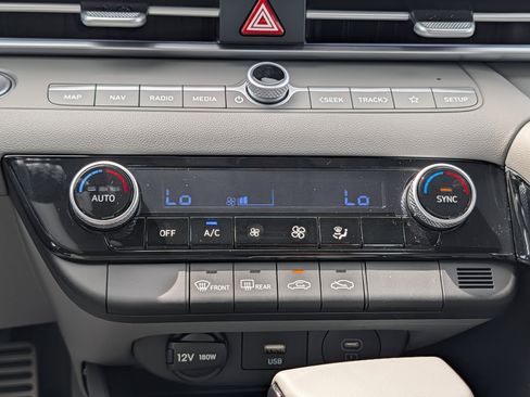 New 2026 Hyundai Elantra SEL FWD image 11