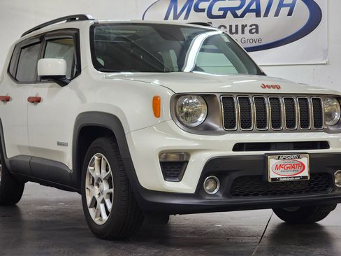 Used 2020 Jeep Renegade Latitude w/ UConnect 8.4 Nav Group FWD image 2