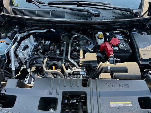 New 2026 Nissan Kicks S FWD image 10