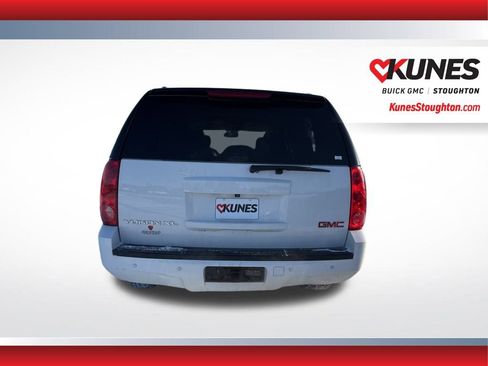 Used 2014 GMC Yukon XL SLT w/ SLT-2 Equipment Package image 8