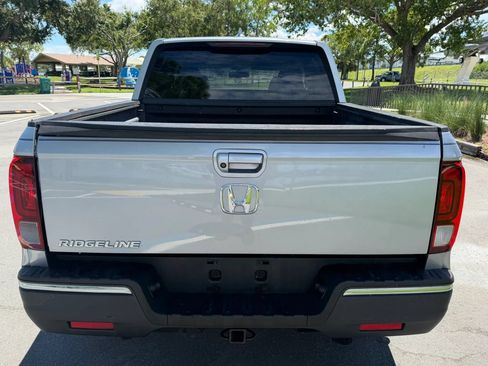 Used 2017 Honda Ridgeline RTL-T image 11