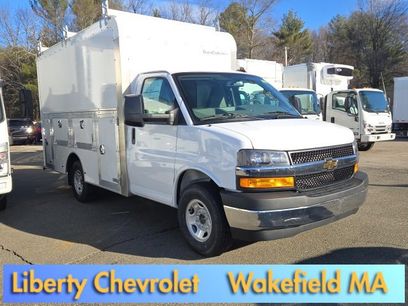 New 2026 Chevrolet Express 3500 1WT w/ Power Convenience Package