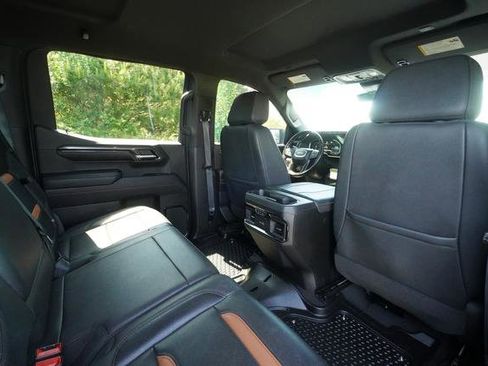 Used 2023 GMC Sierra 1500 AT4 w/ Technology Package AWD/4WD image 26