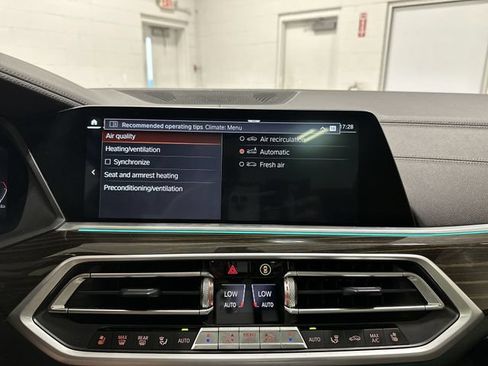 Used 2021 BMW X5 M50i w/ Premium Package AWD/4WD image 25