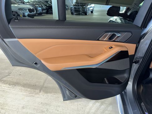 Certified 2025 BMW X5 xDrive50e w/ M Sport Package image 16