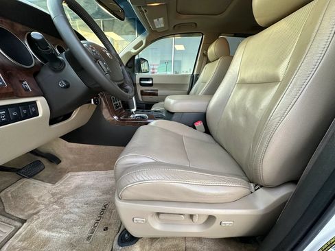 Used 2008 Toyota Sequoia Platinum RWD image 10