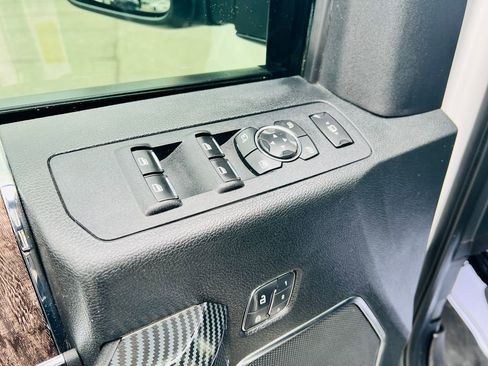 Used 2019 Ford F250 Lariat w/ Lariat Ultimate Package image 20