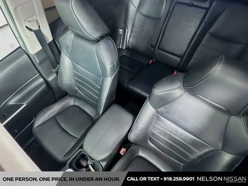 Used 2021 Toyota RAV4 XLE Premium AWD/4WD image 21