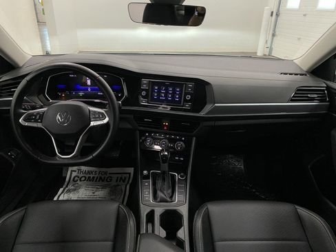 Used 2024 Volkswagen Jetta SE w/ Panoramic Sunroof Package FWD image 20