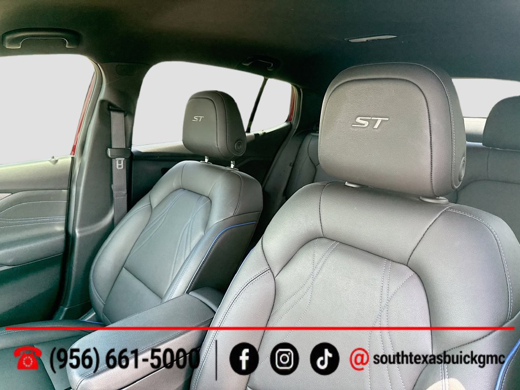 Used 2025 Buick Envista Sport Touring w/ Convenience I Package FWD image 13