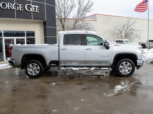 Used 2020 Chevrolet Silverado 3500 LTZ w/ LTZ Premium Package image 8