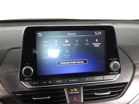 Used 2025 Nissan Altima 2.5 SV FWD image 24