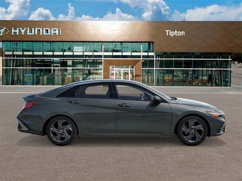 New 2026 Hyundai Elantra Sport image 7