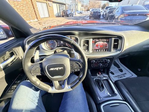 Used 2016 Dodge Charger R/T Scat Pack w/ Technology Group RWD image 30