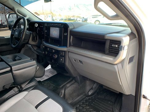 Used 2023 Ford F250 XL w/ XL Chrome Package image 28
