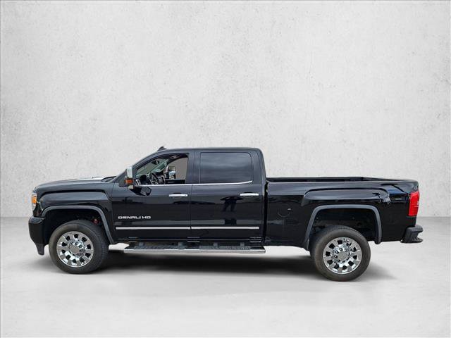 Used 2016 GMC Sierra 2500 Denali w/ Duramax Plus Package AWD/4WD image 8