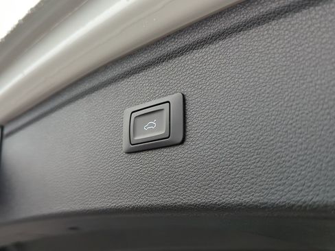 Used 2023 Audi Q5 e Premium image 30