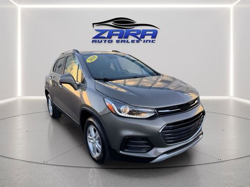 Used 2020 Chevrolet Trax LT w/ Driver Confidence Package image 8