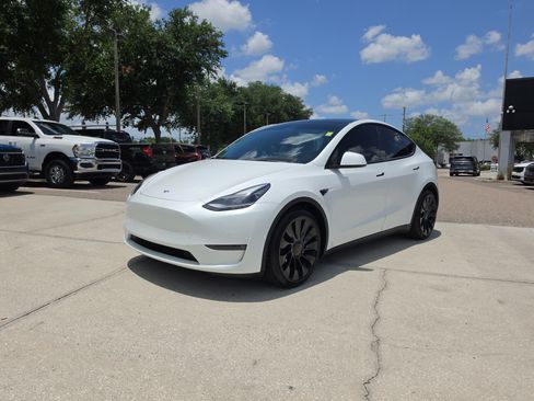 Used 2022 Tesla Model Y Performance AWD/4WD image 4