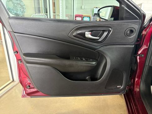 Used 2016 Chrysler 200 S w/ Navigation & Sound Group I FWD image 15