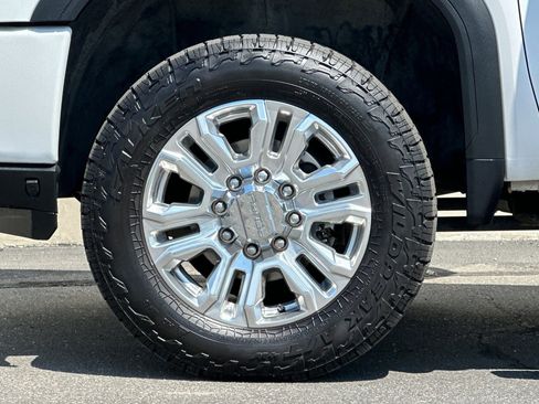 Used 2023 GMC Sierra 2500 Denali w/ Denali Ultimate Package image 26