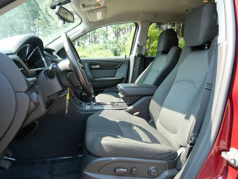 Used 2016 Chevrolet Traverse LT w/ Style and Technology Package AWD/4WD image 16