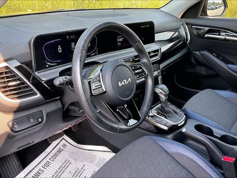 Used 2025 Kia Seltos S AWD/4WD image 14