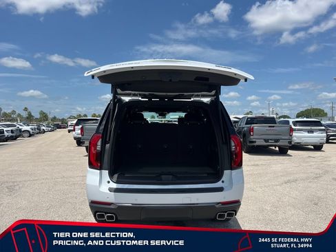 New 2026 GMC Yukon Denali Ultimate AWD/4WD image 17