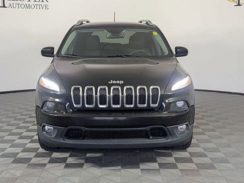 Used 2016 Jeep Cherokee Latitude w/ Comfort & Sound Group image 3