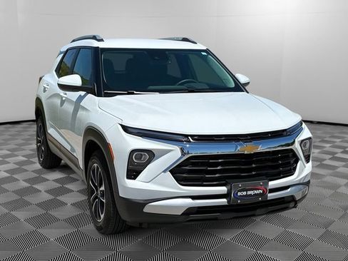 Certified 2024 Chevrolet TrailBlazer LT w/ Convenience Package FWD image 7