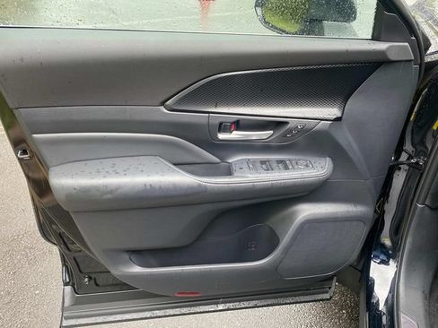Used 2026 Toyota Grand Highlander AWD Hybrid image 13