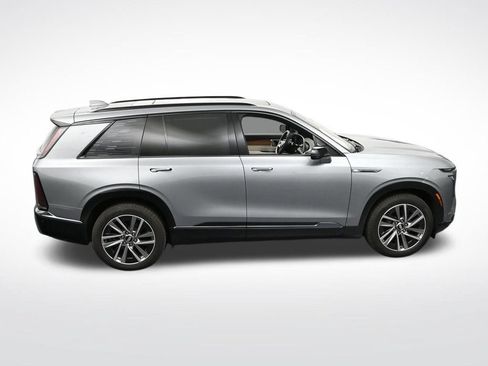 Used 2026 Cadillac Vistiq Luxury AWD/4WD image 23