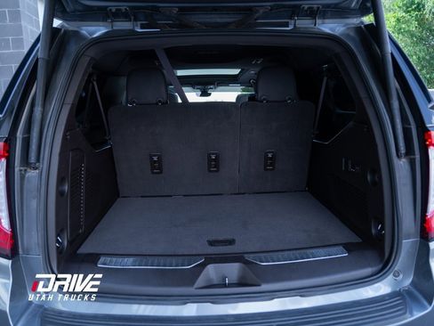 Used 2021 GMC Yukon XL Denali w/ Denali Premium Package image 28