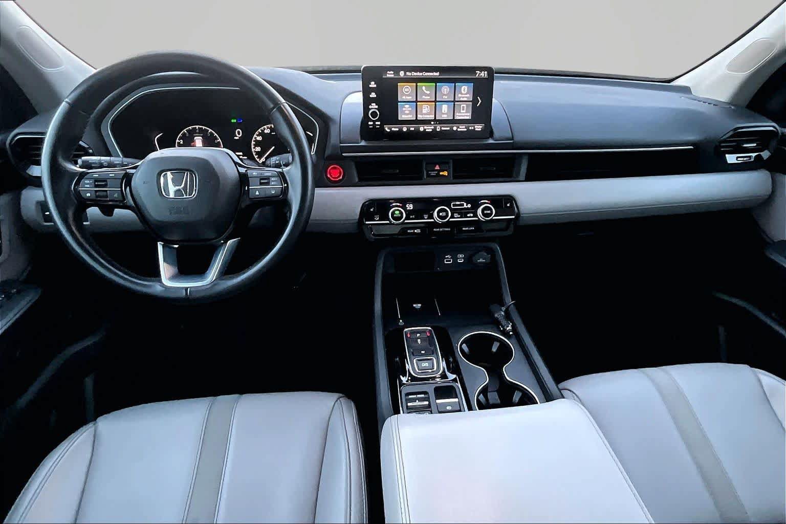 Used 2025 Honda Pilot EX-L image 16