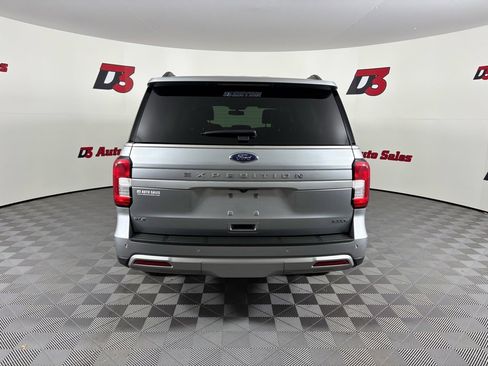 Used 2023 Ford Expedition Max XLT image 5