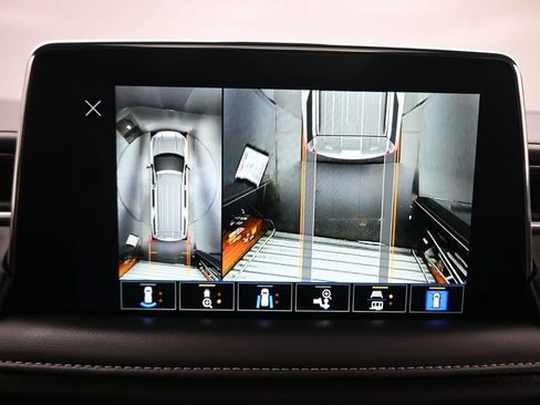 Used 2022 GMC Yukon XL SLT w/ SLT Premium Package AWD/4WD image 21
