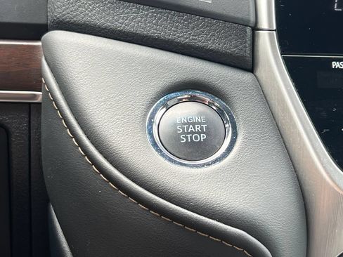 Used 2021 Toyota Land Cruiser Heritage Edition AWD/4WD image 36