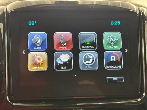 Used 2019 Chevrolet Traverse LT FWD image 44