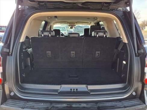 Used 2024 Ford Expedition XLT image 20